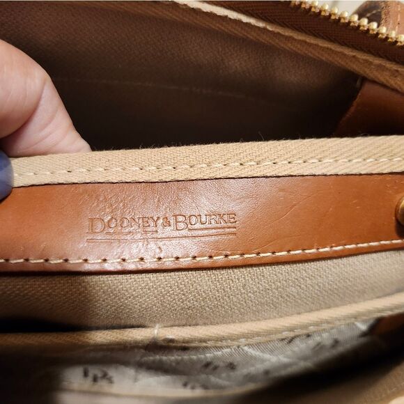 Vtg. Mint  Dooney & Bourke Signature Logo Brn/Tan Canvas w/Leather Trim Handbag - Picture 15 of 16